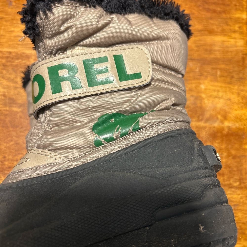 Sorel Black and Brown Winter Boots - Picture 4 of 5